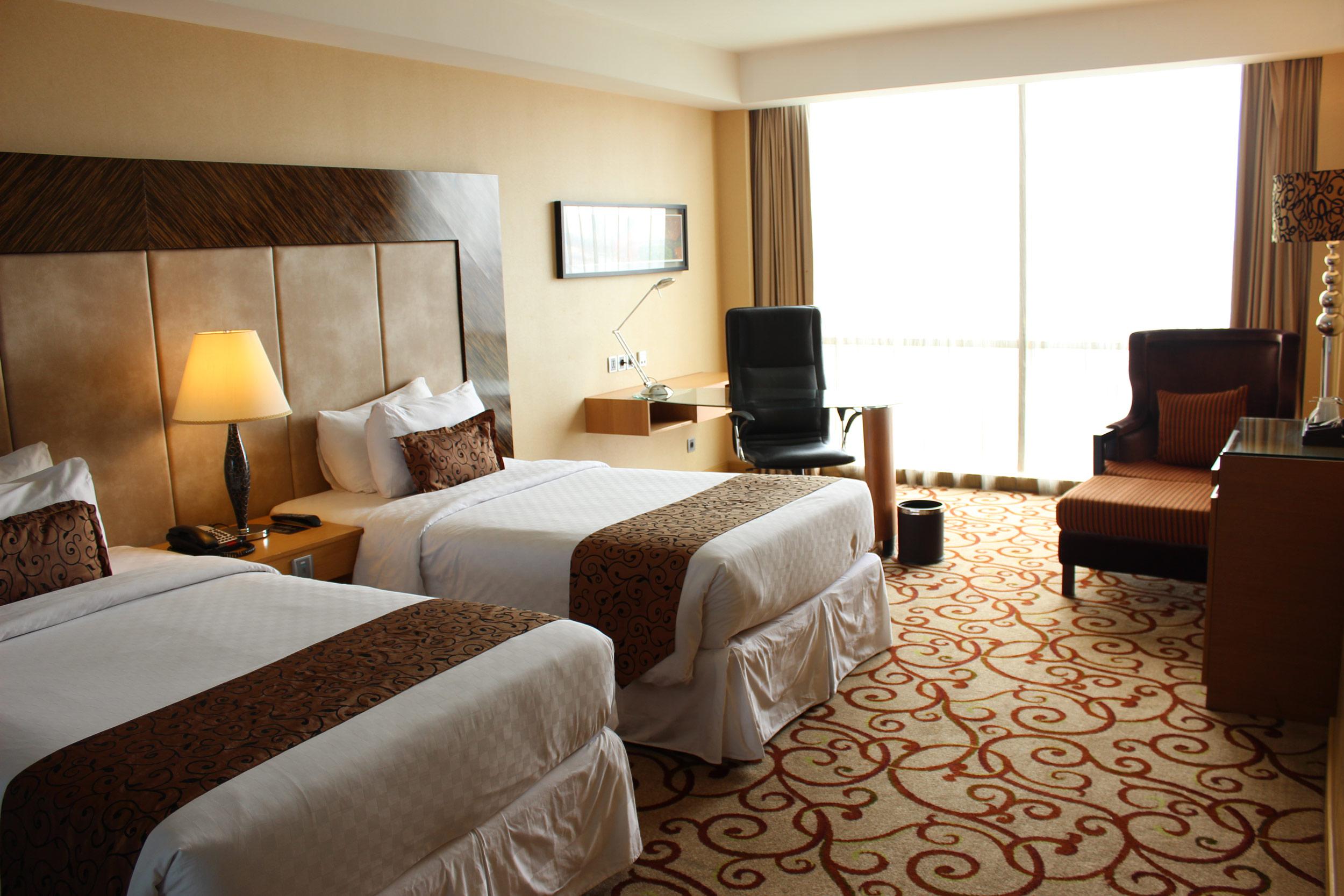Wyndham Surabaya Hotel Екстериор снимка