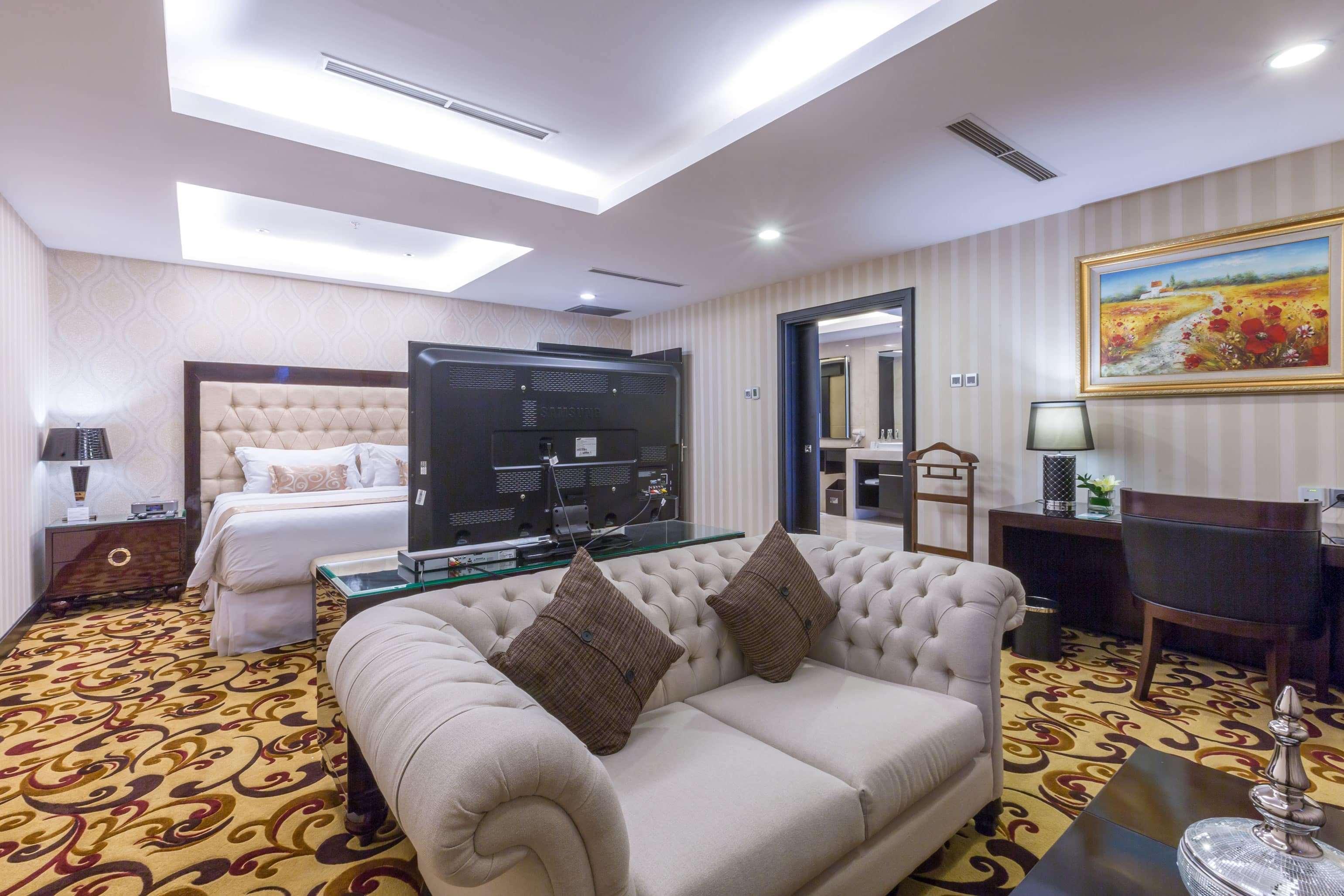 Wyndham Surabaya Hotel Екстериор снимка